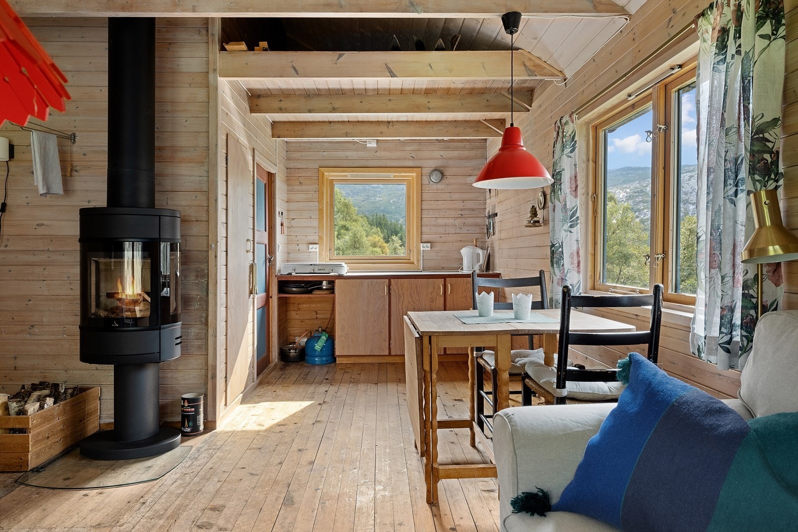 God lagringsplass på hems. Galleribilde