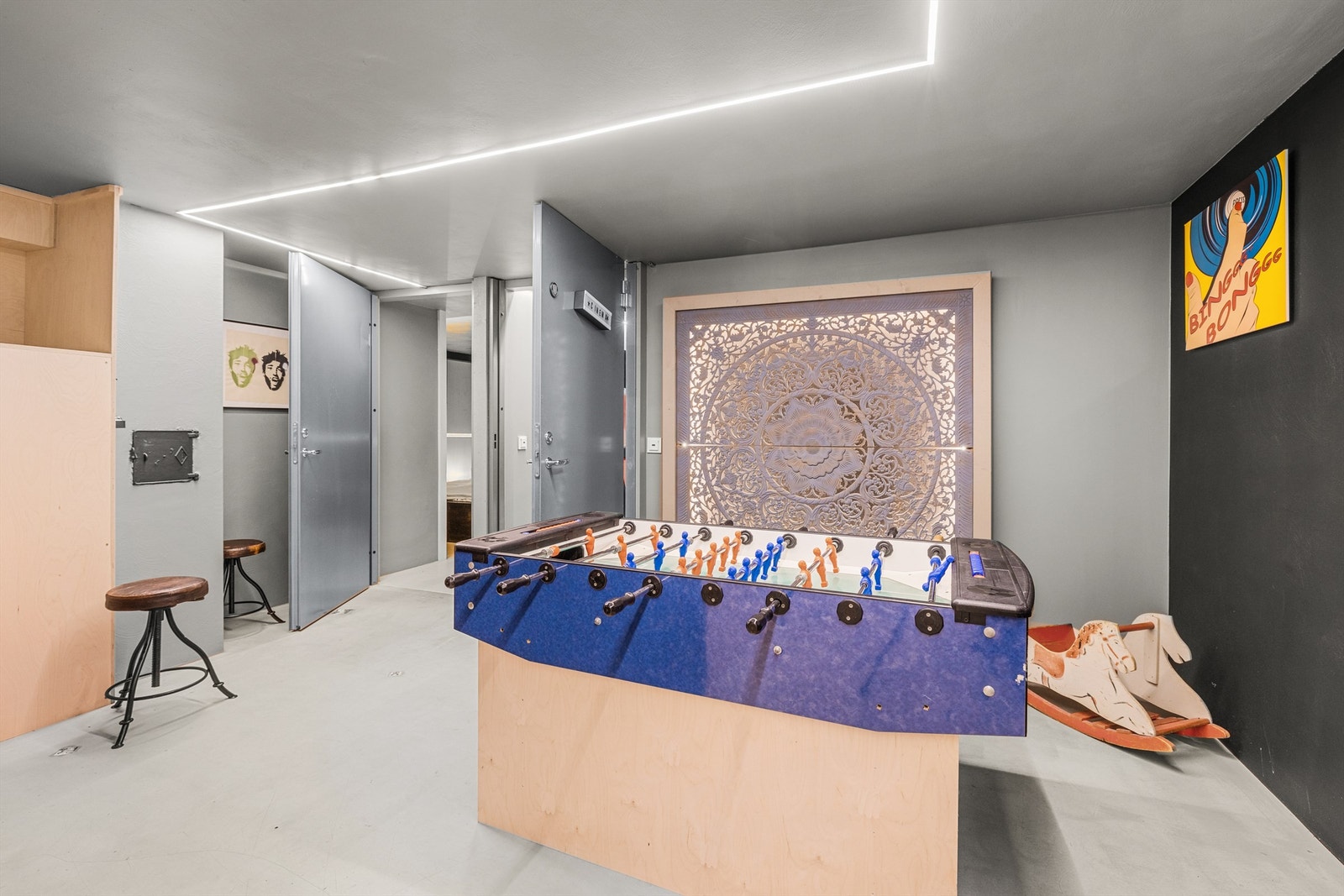 Stor gang i kjelleretasjen Galleribilde