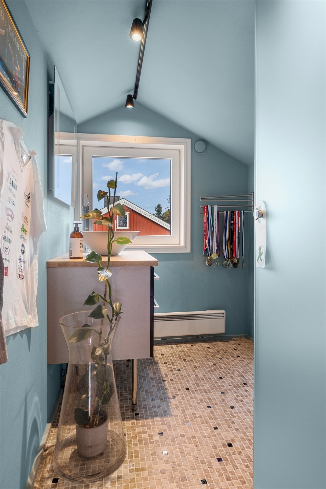 Eget toalett i loftetasjen Galleribilde