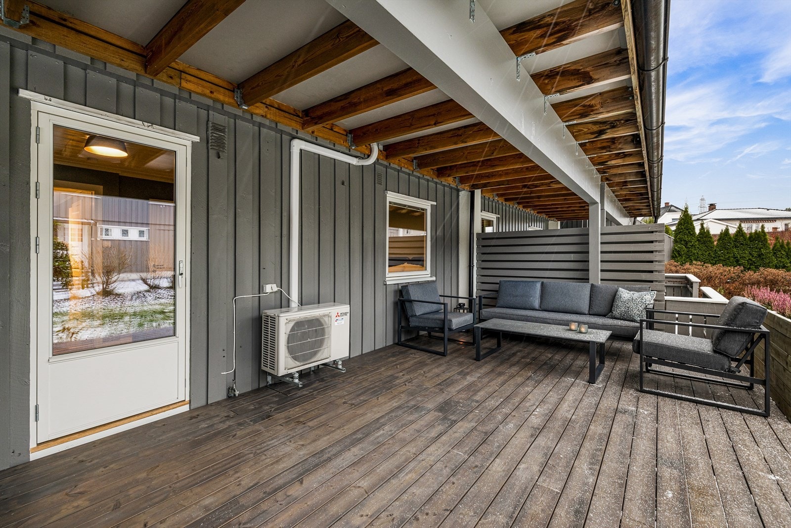 Vestvendt terrasse Galleribilde
