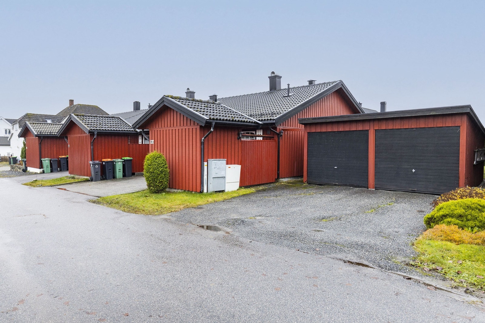 Boligen og garasje Galleribilde