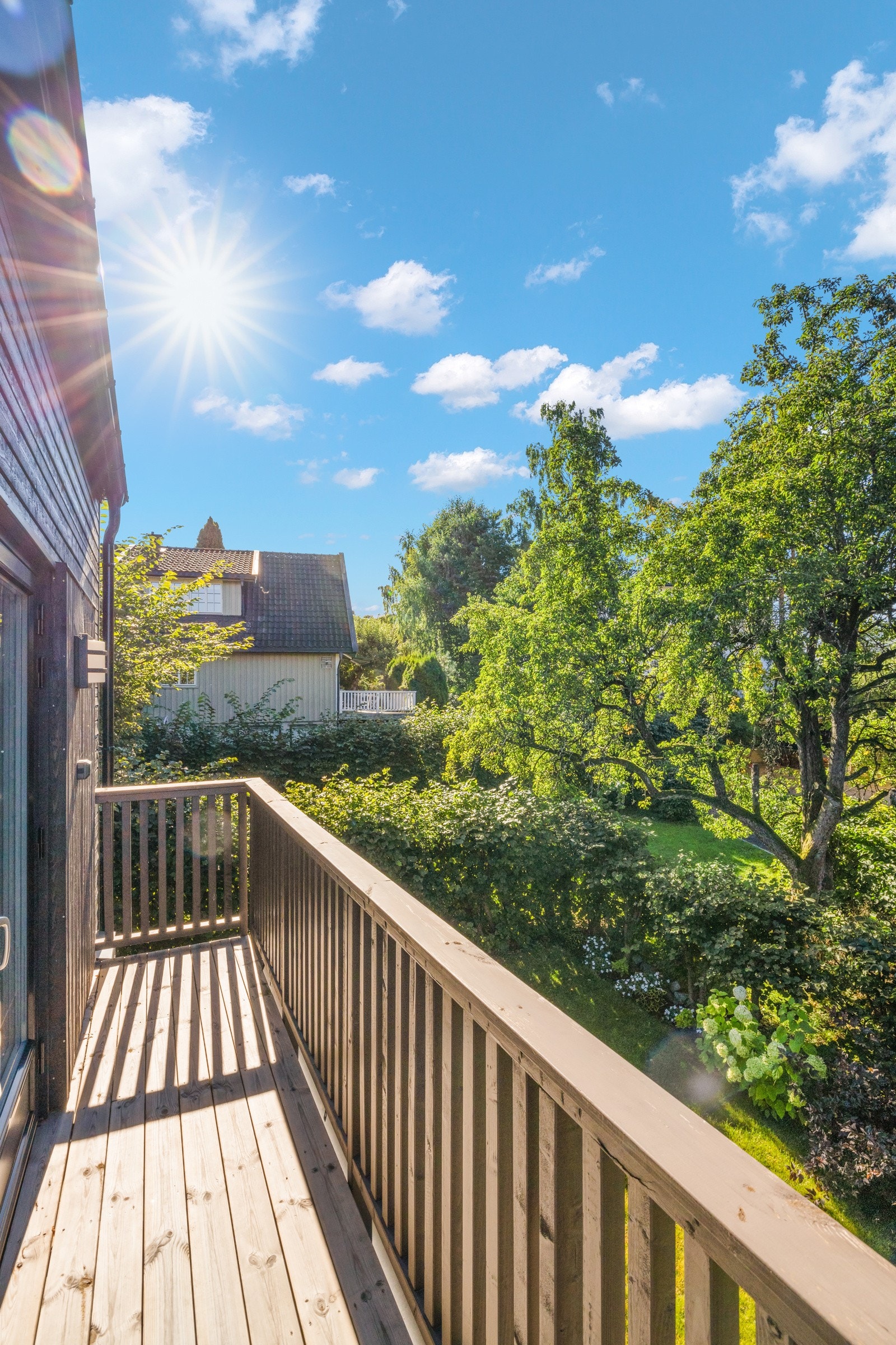 Balkong ut fra hovedsoverom Galleribilde