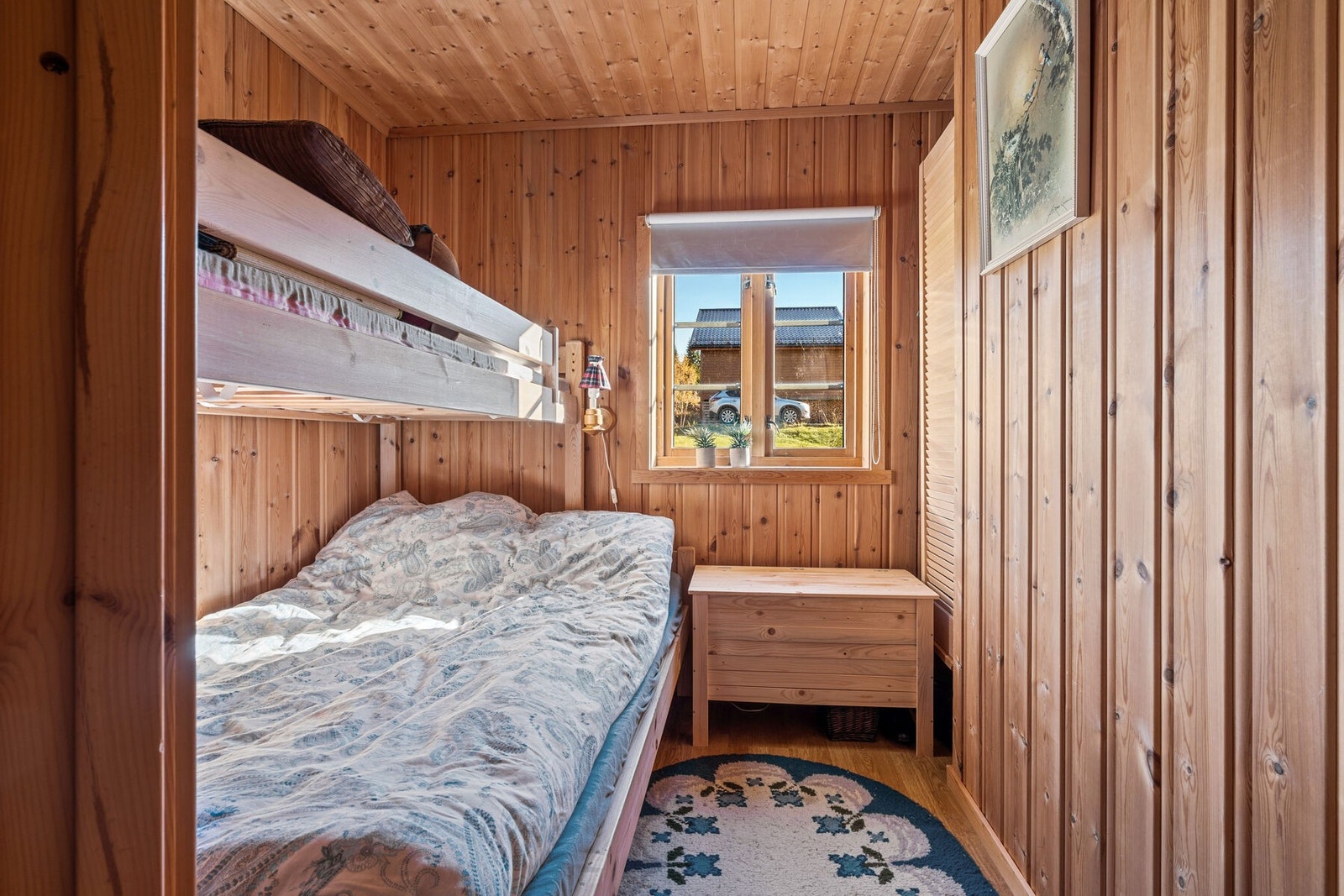 Soverom nr 2 med familiekøye Galleribilde