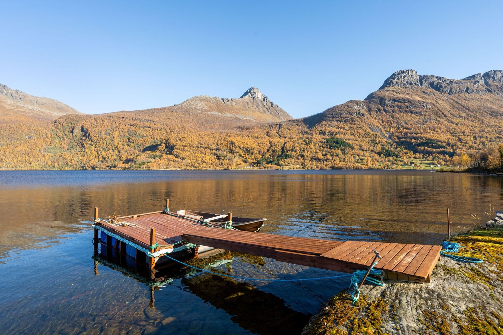 Egen flytebrygge med 2 båtplasser Galleribilde