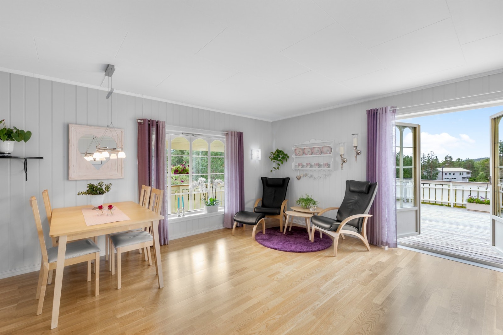 Fra stue er det adkomst til veranda Galleribilde