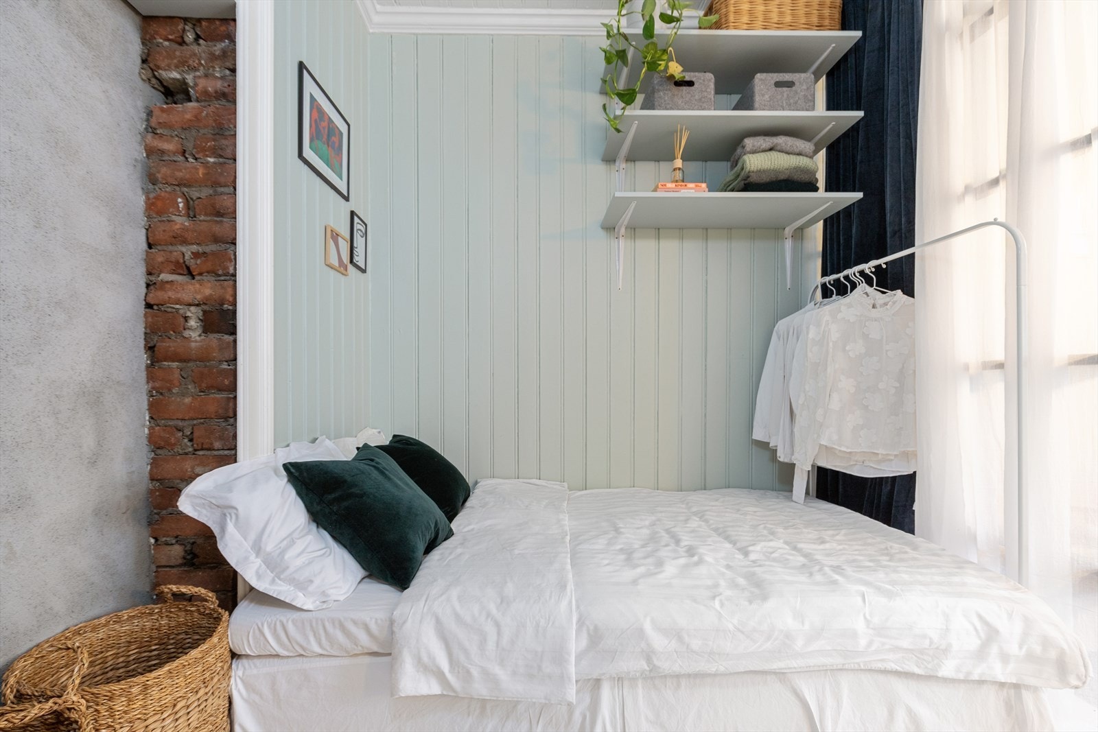 Hyggelig alkove med plass til seng Galleribilde