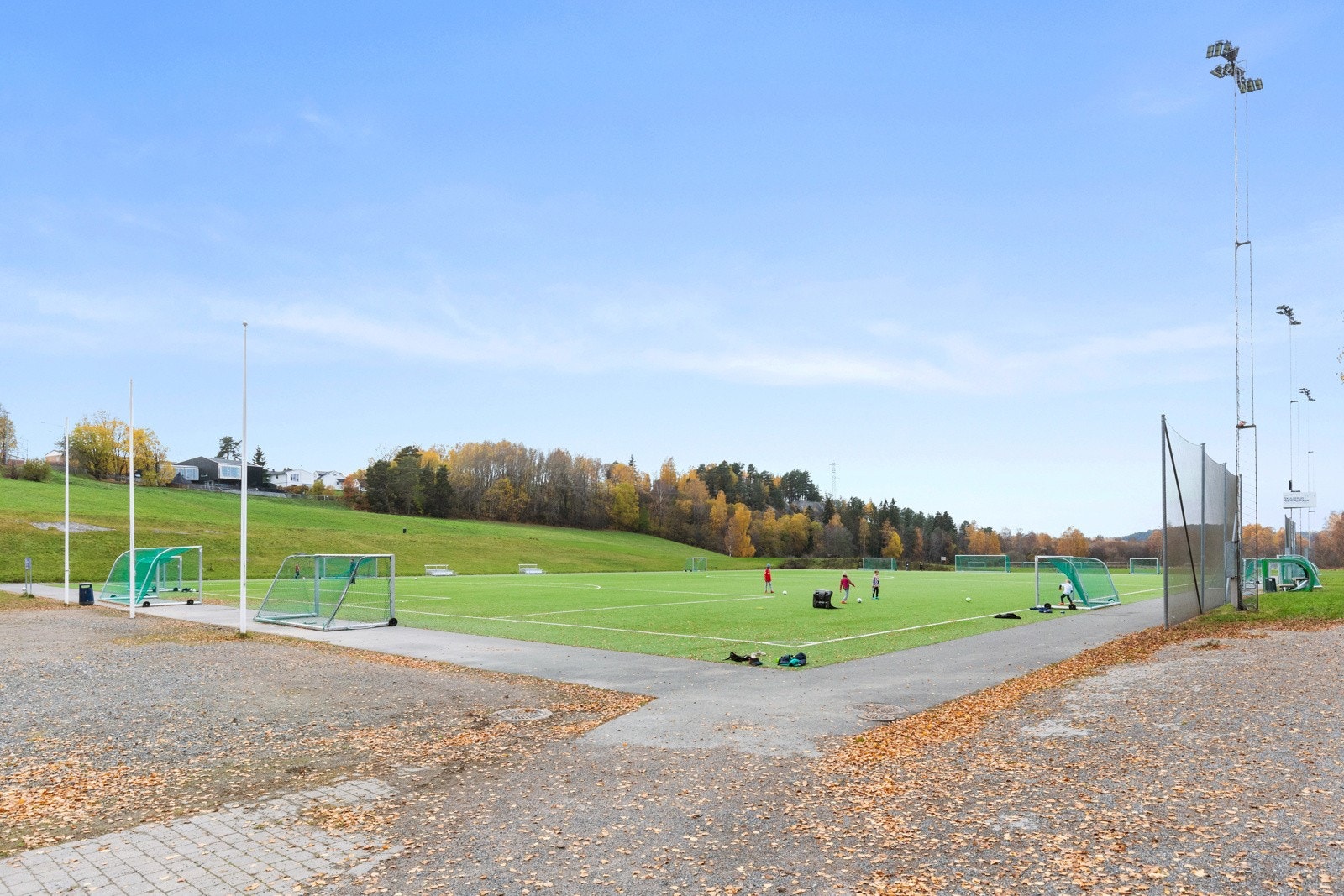 Rustad gressbane Galleribilde