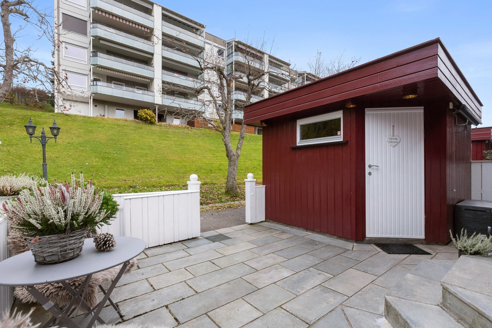 Adkomst til romslig, isolert lagringsbod på hele 8m². Galleribilde
