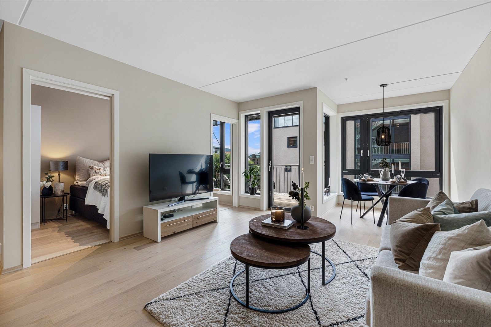 Moderne og nyoppført leilighet Galleribilde