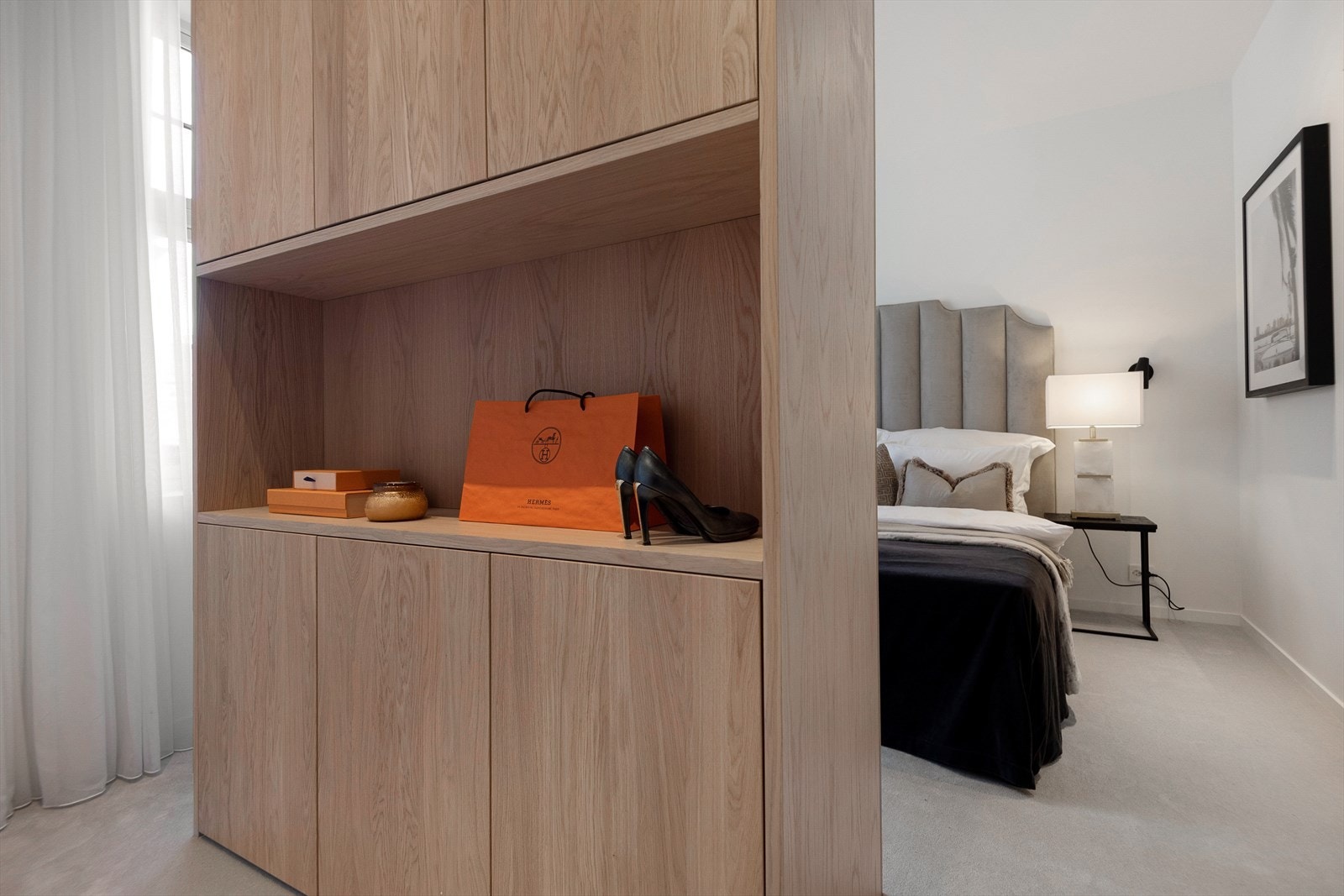 Smart "walk-in" closet. Galleribilde