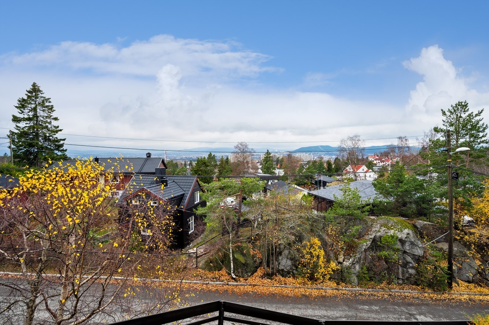 Utsikt fra terrasse. Galleribilde