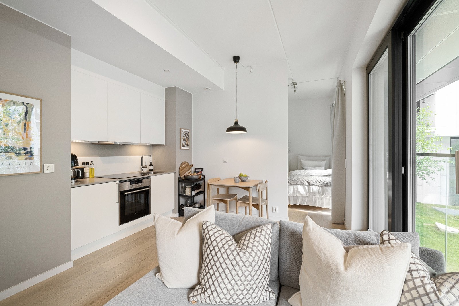 Leiligheten er også tilknyttet en separat utleiedel, som gir svært gode leieinntekter. Galleribilde