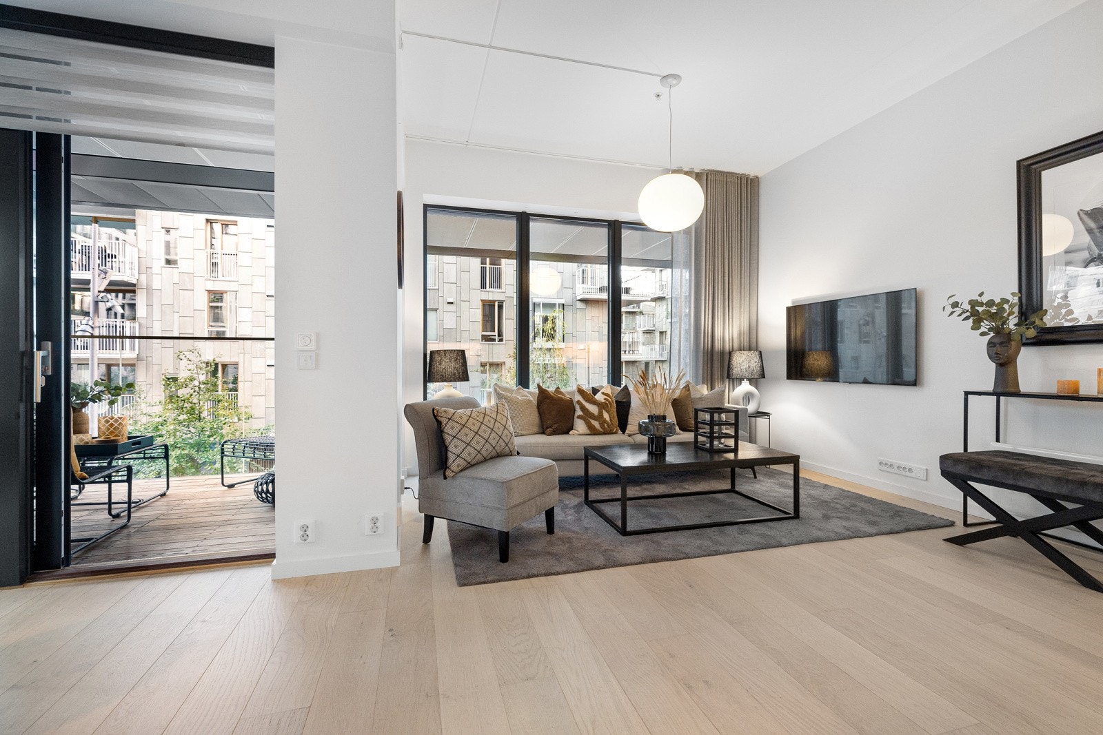 Dette er en stilren frontleilighet med en innholdsrik og godt utnyttet planløsning. Galleribilde