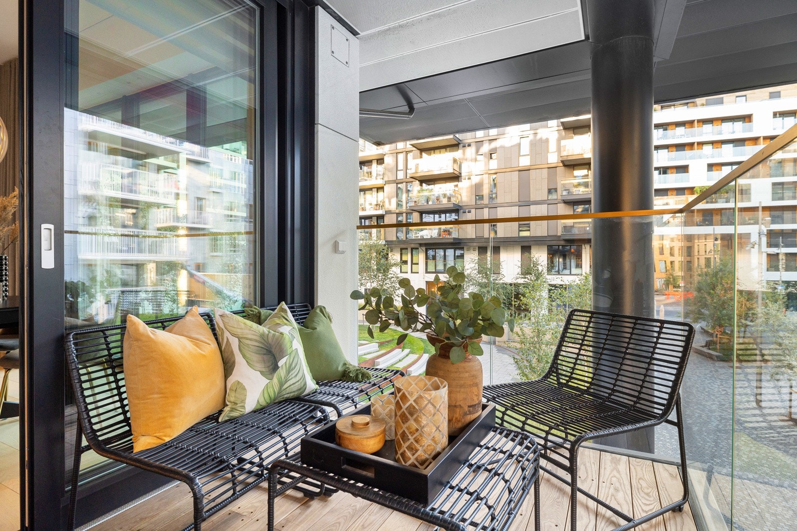 Grill og spisebord er det plass til. Galleribilde