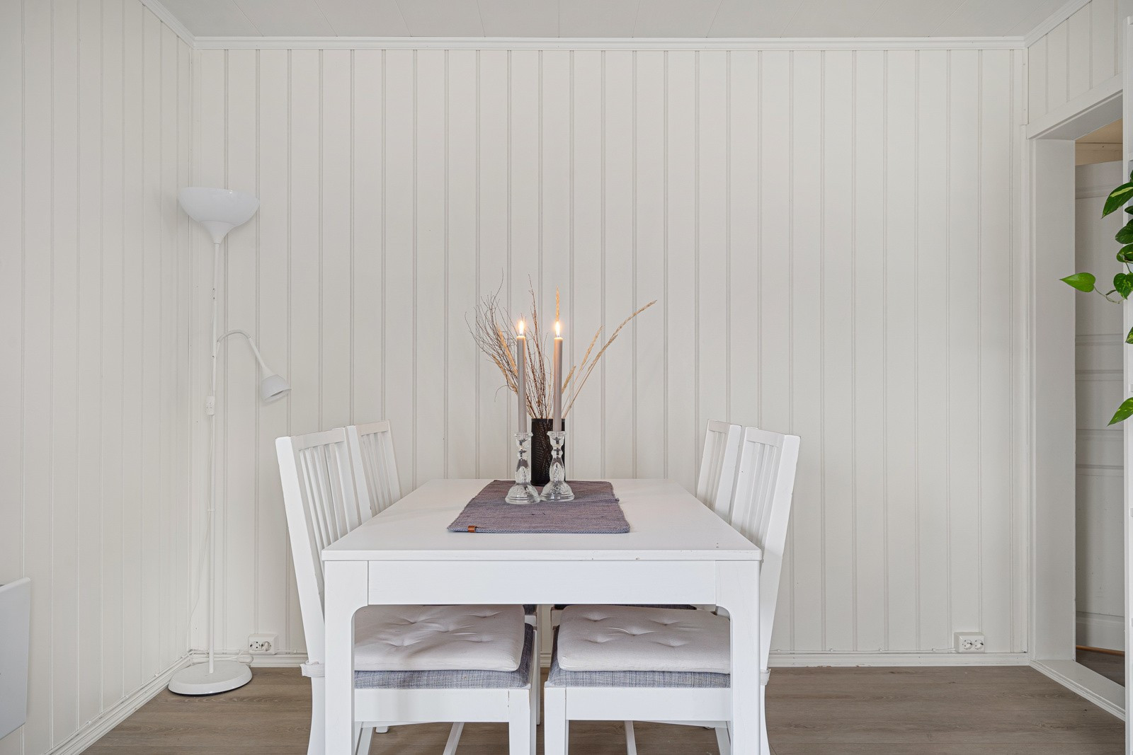 Plass for spisebord.