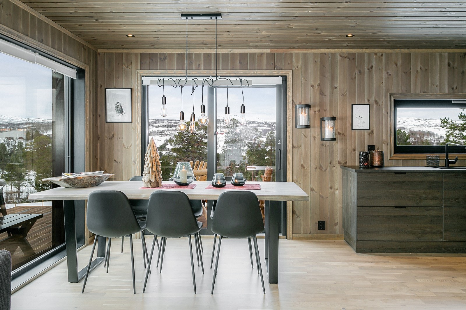 Eksempelfoto interiør av oppført Seterstugg Mini Galleribilde