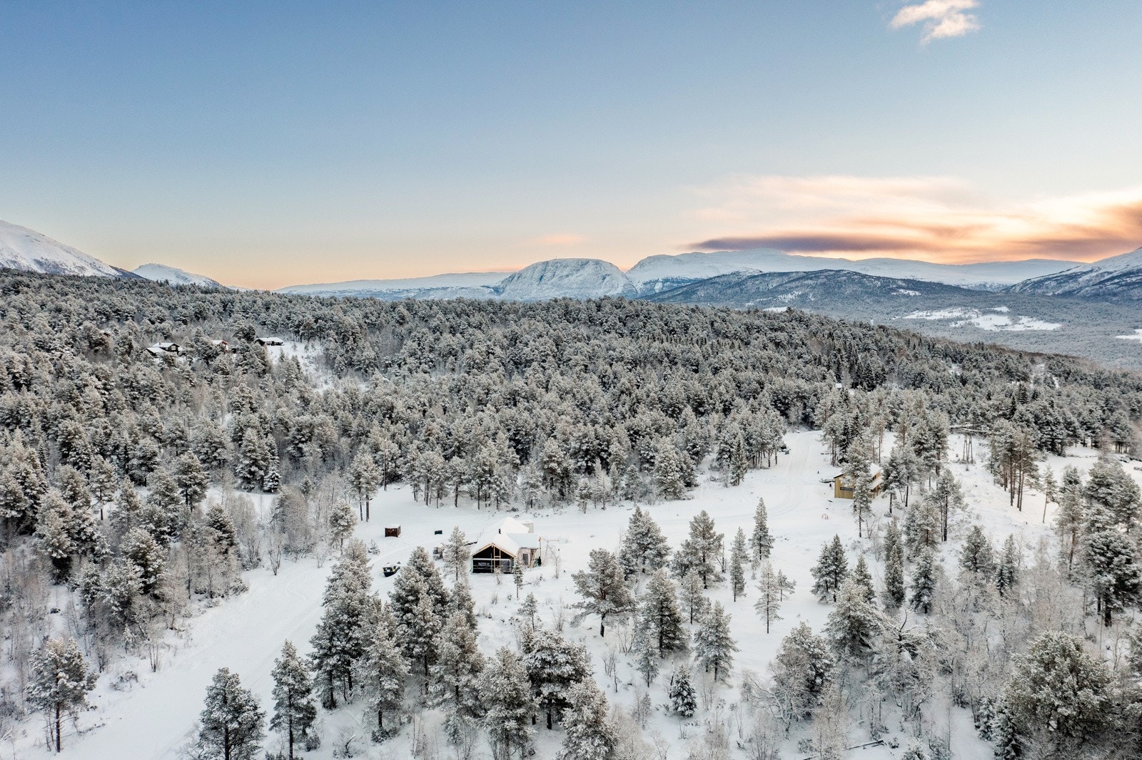 Tomtene har flott beliggenhet. Galleribilde