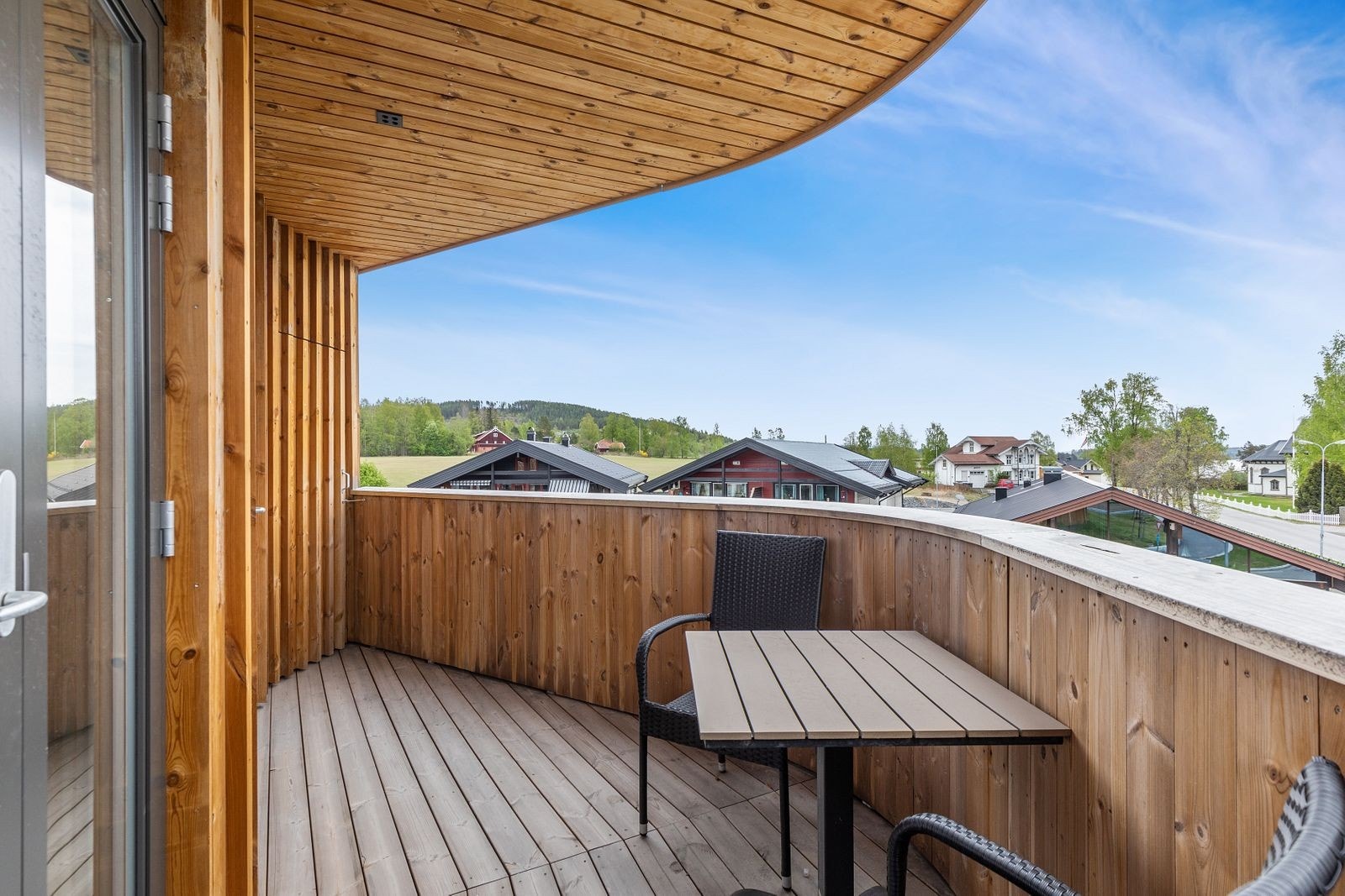 Balkongen er vendt mot sør-øst. Galleribilde