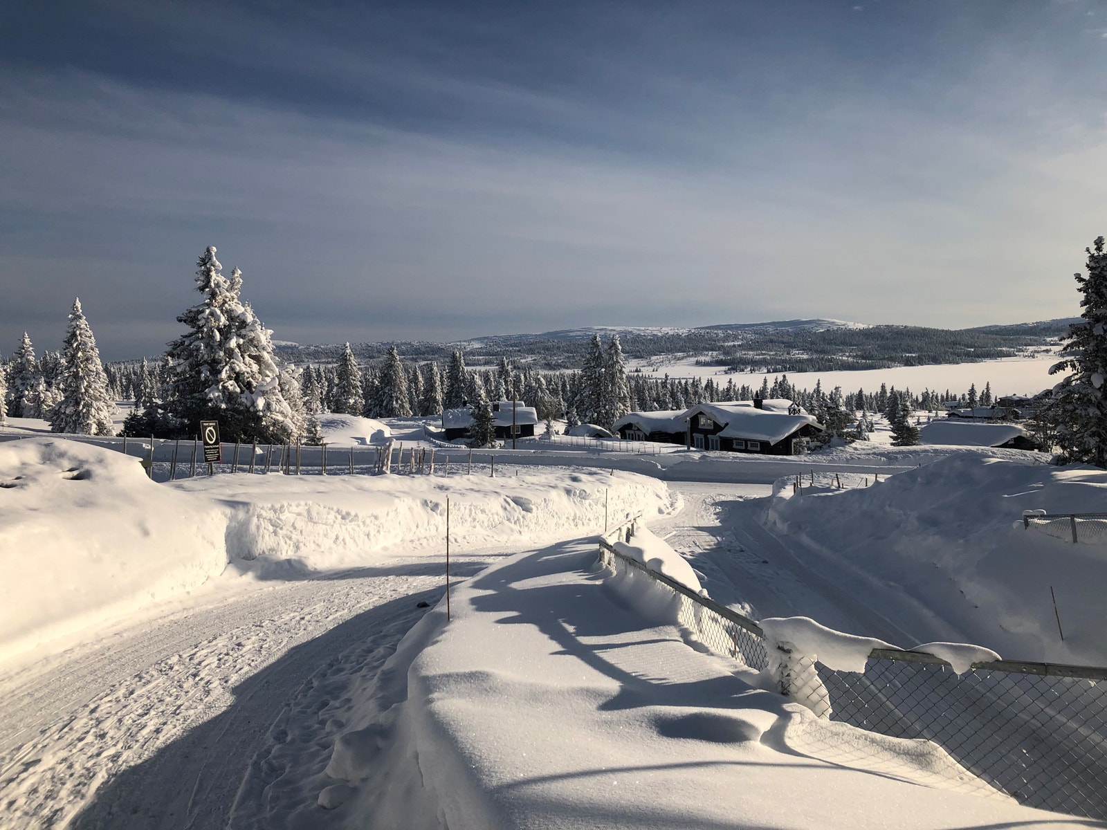 Innkjøringen til Sjusjøen Panorama Galleribilde