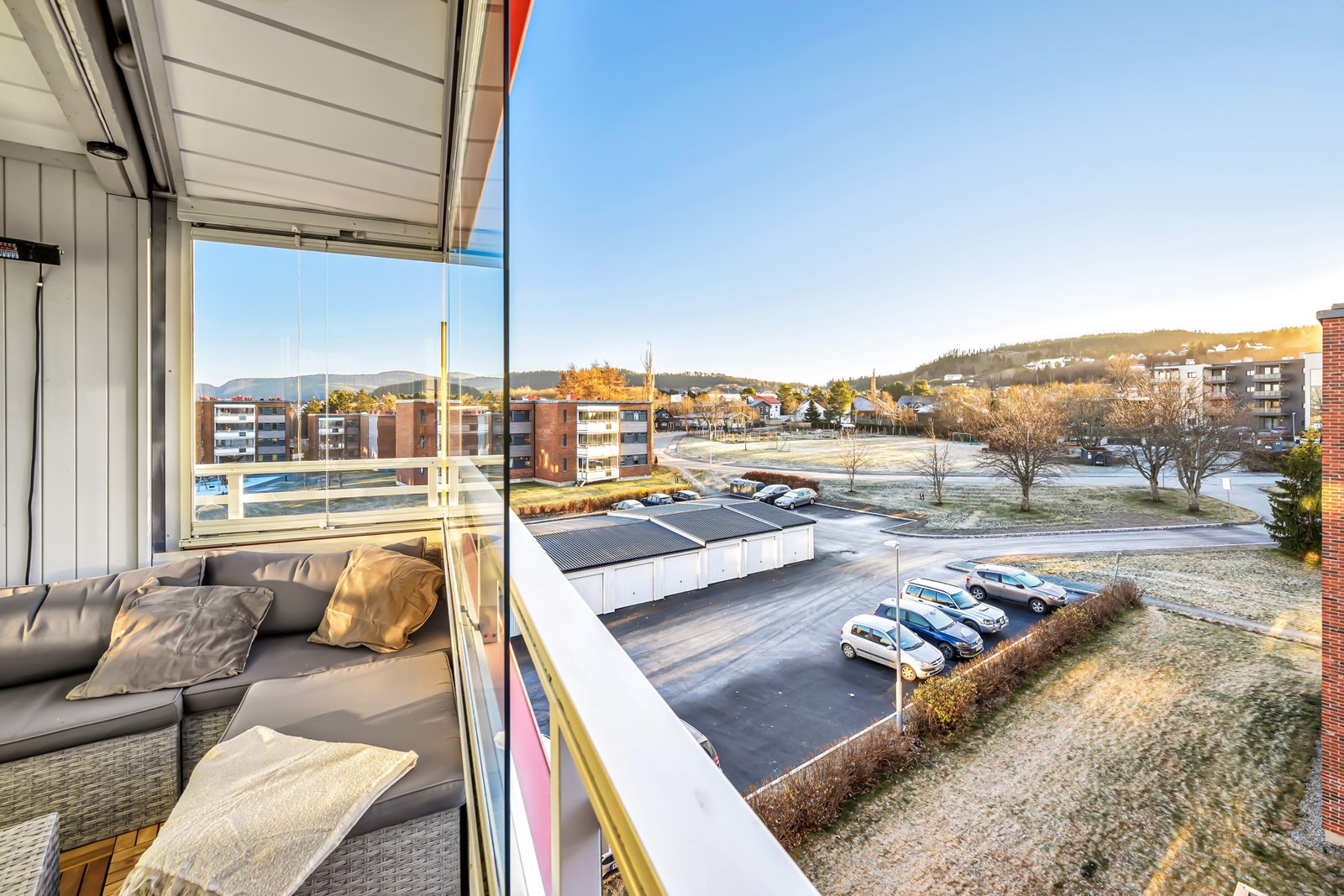 Med beliggenhet i byggets toppetasje får man en fin utsikt over nærområdet. Galleribilde