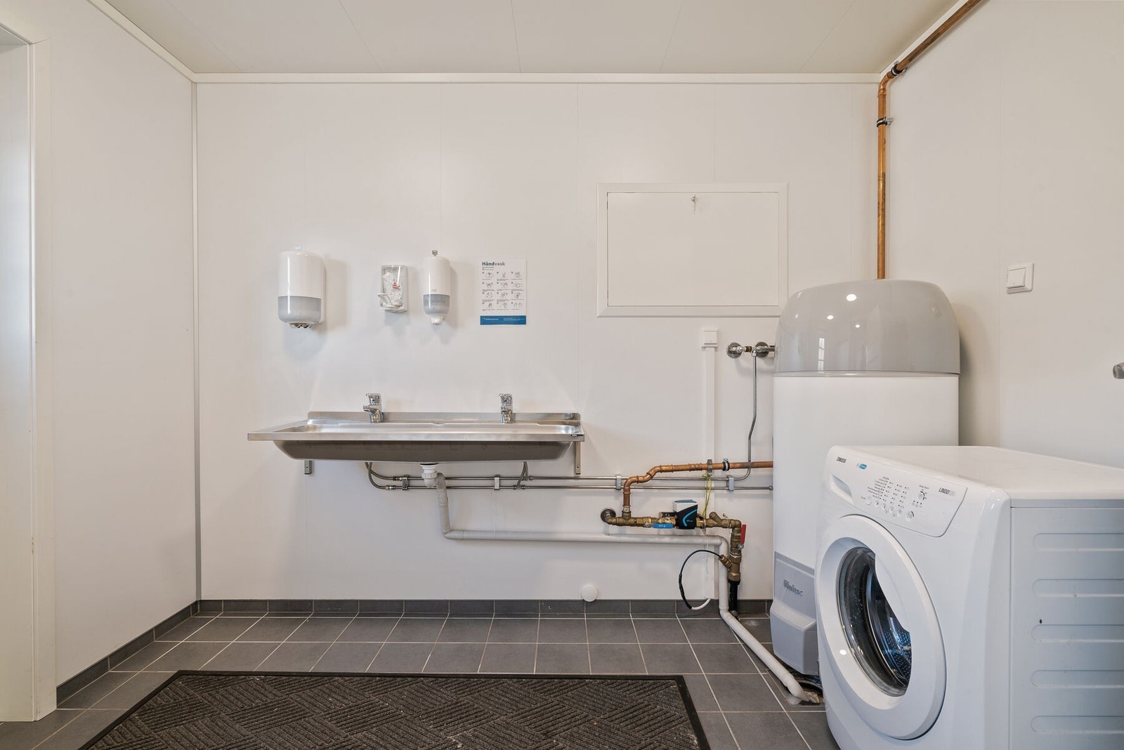 Vaskerom Galleribilde