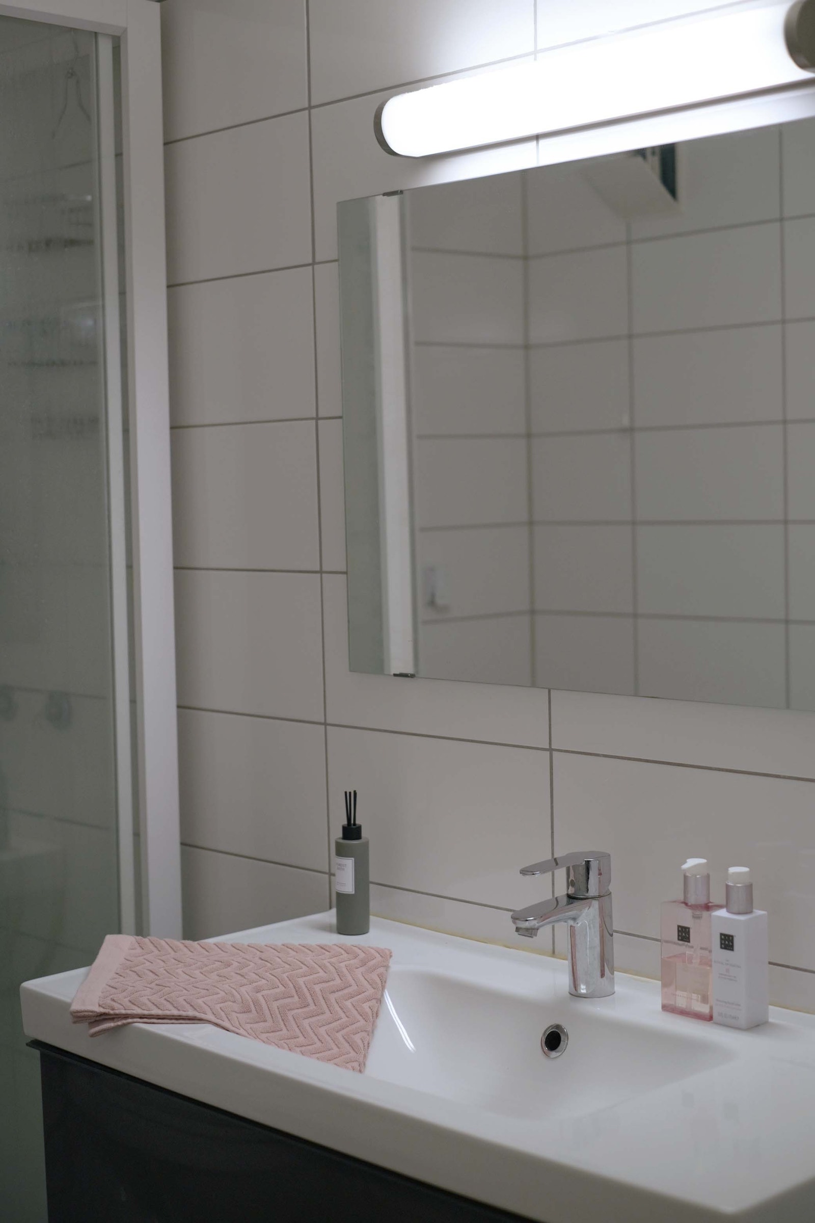 Bad med vaskemaskin Galleribilde