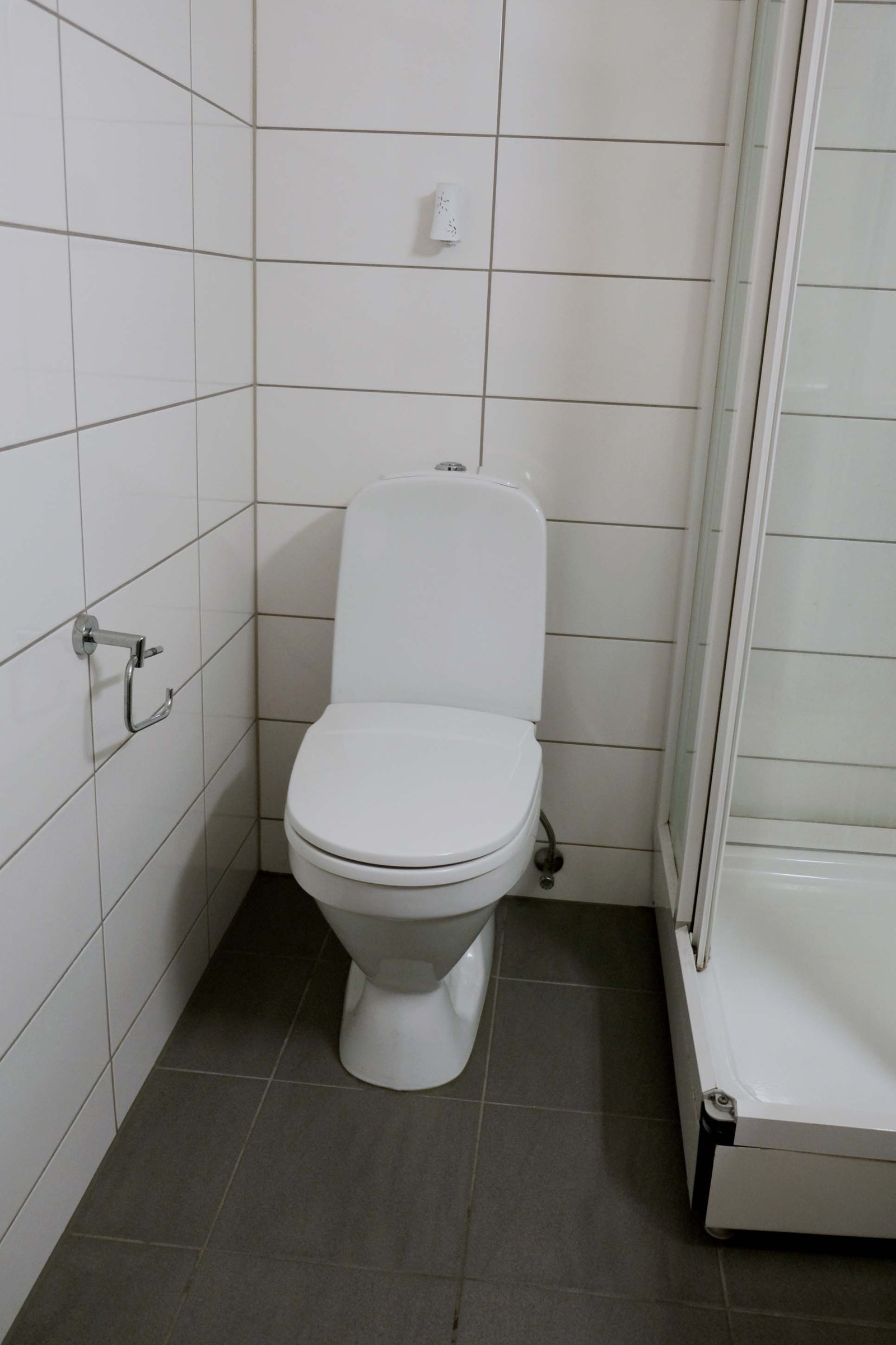 Bad med vaskemaskin Galleribilde