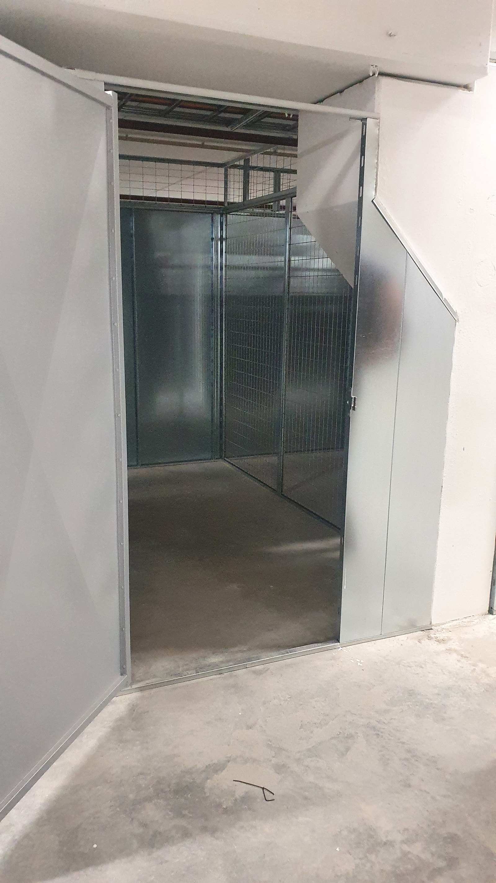 En sportsbod i felles kjeller. Galleribilde