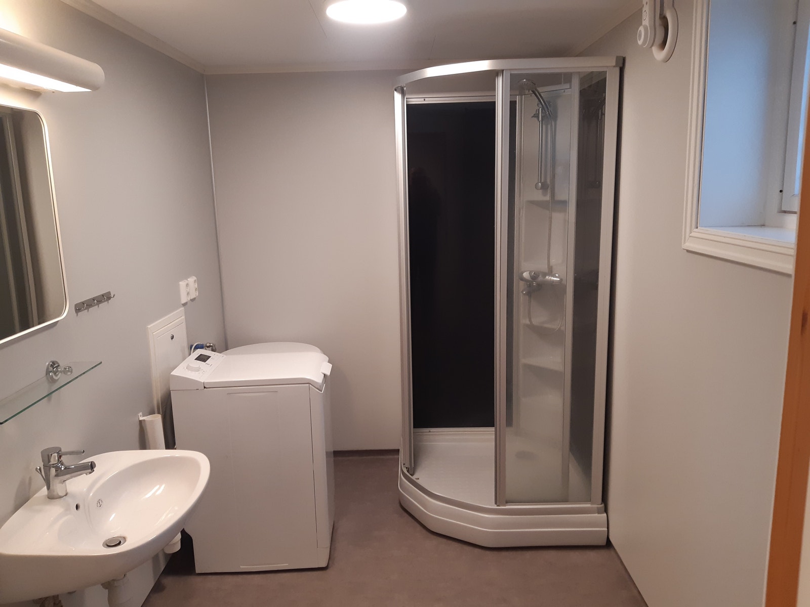 Bad / Vaskerom med varmekabler Galleribilde