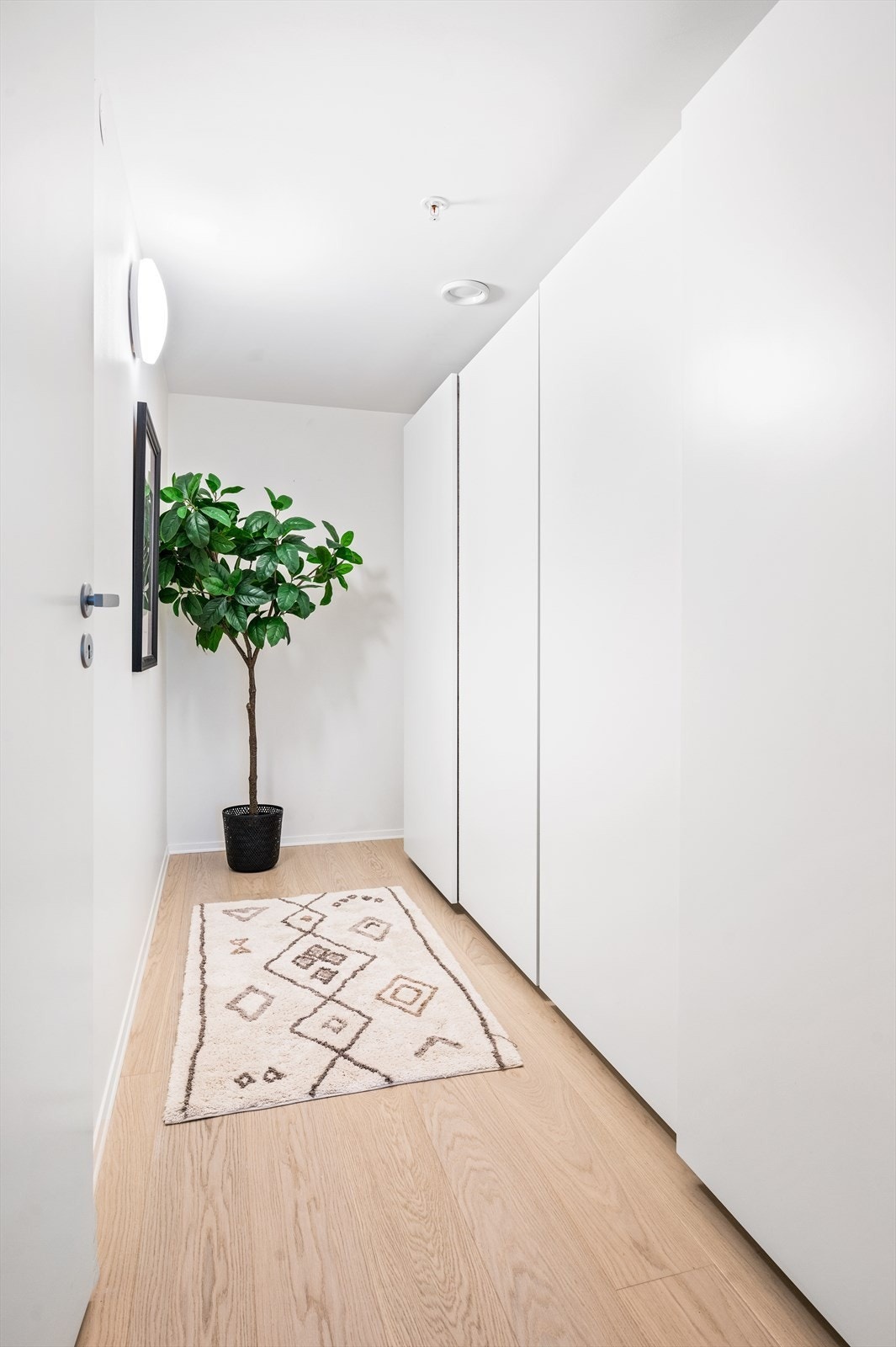 Innnvendig bod/omkledningsrom i tilknytning soverom 2 Galleribilde