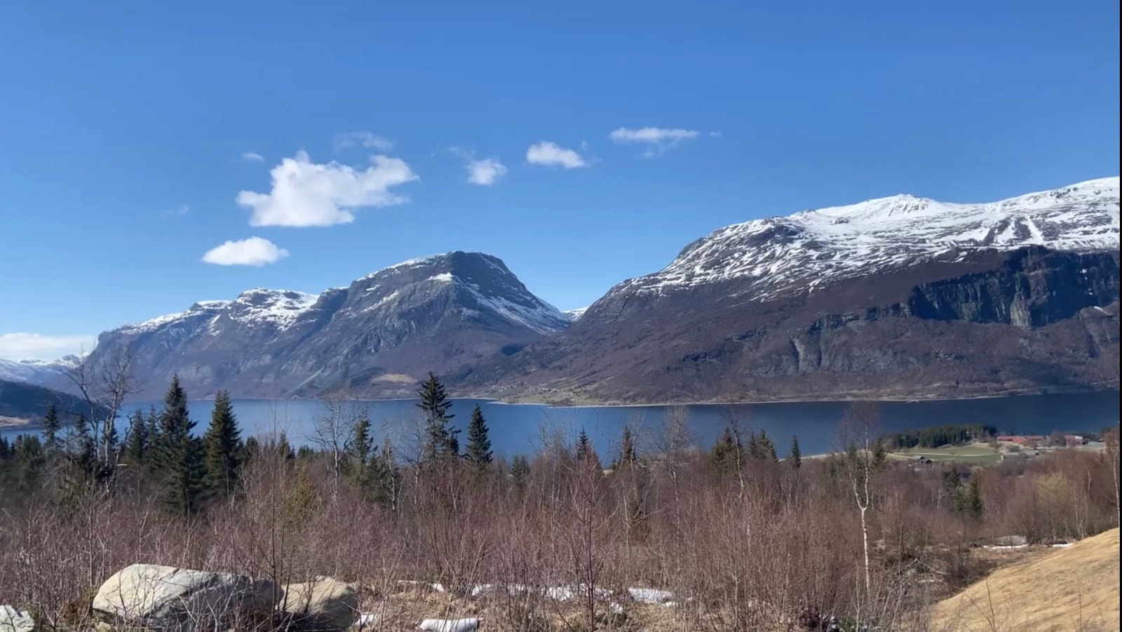 Utsikt fra nederste tomt. Galleribilde