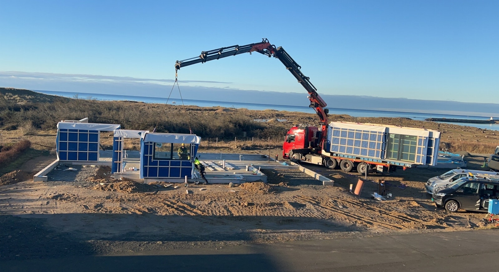 Nå er vi i gang med heising av elementer Galleribilde