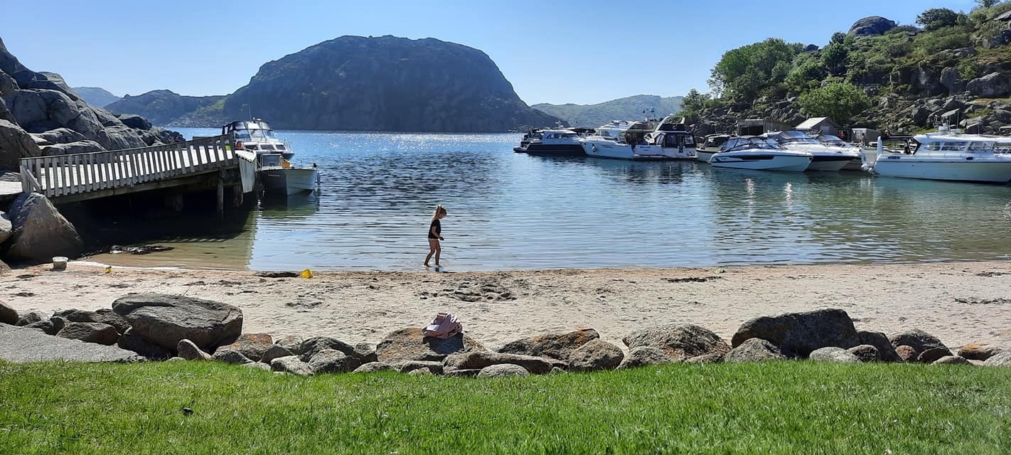 Sutnøy - flott skjærgårdspark 2 min unna med båt. Galleribilde