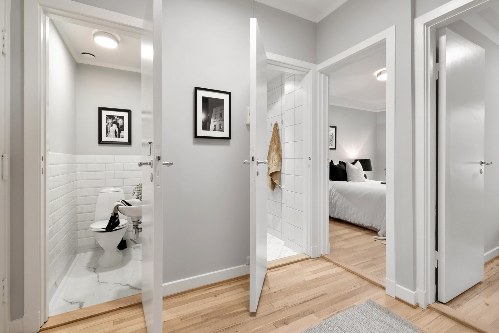 Toalett i eget rom Galleribilde