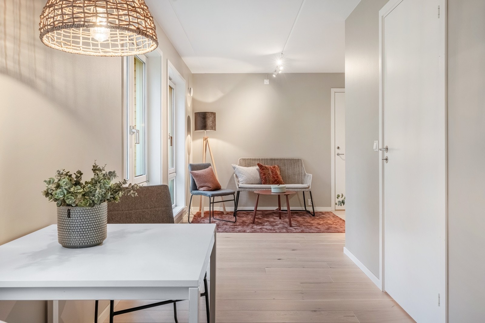 Leies ut umøblert Galleribilde