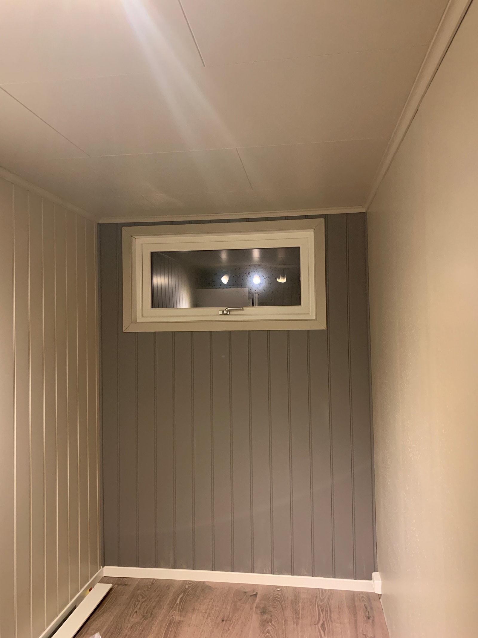 Kontor/bod/ ekstra soverom med dobbelt garderobeskap. Galleribilde