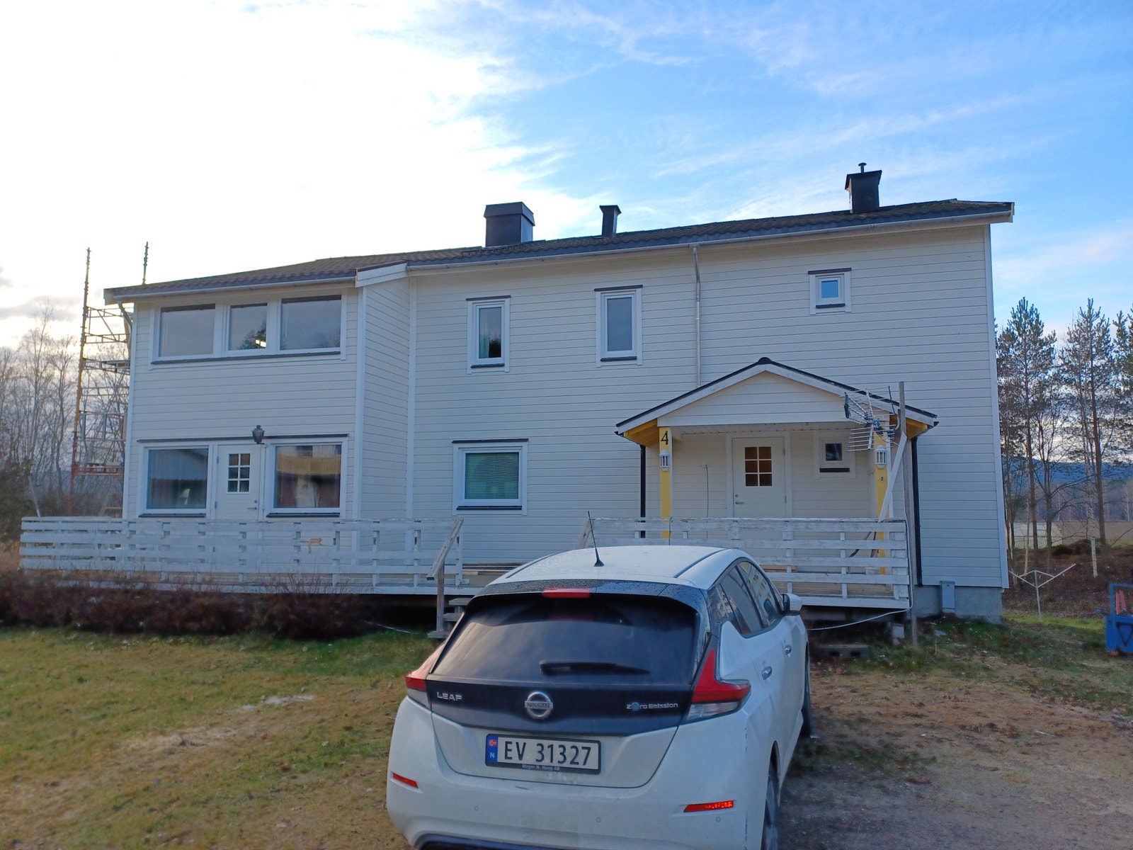 Fasade og inngang. Galleribilde