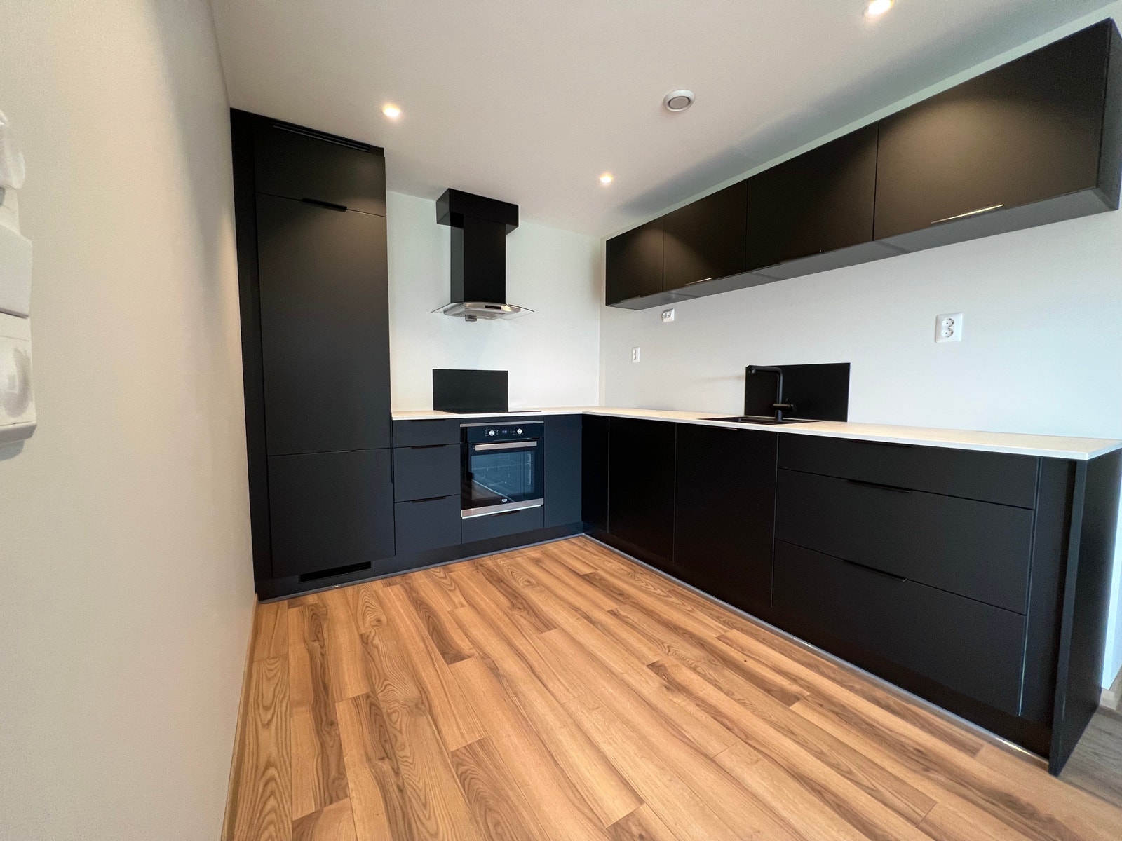 Kjøkken nytt i 2022. Alle hvitevarer inkl. Galleribilde