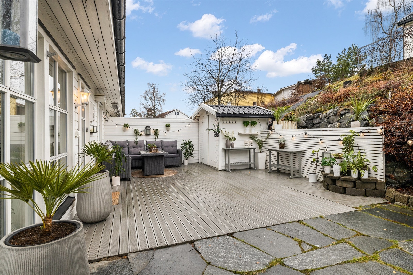 Terrasse med utebod Galleribilde