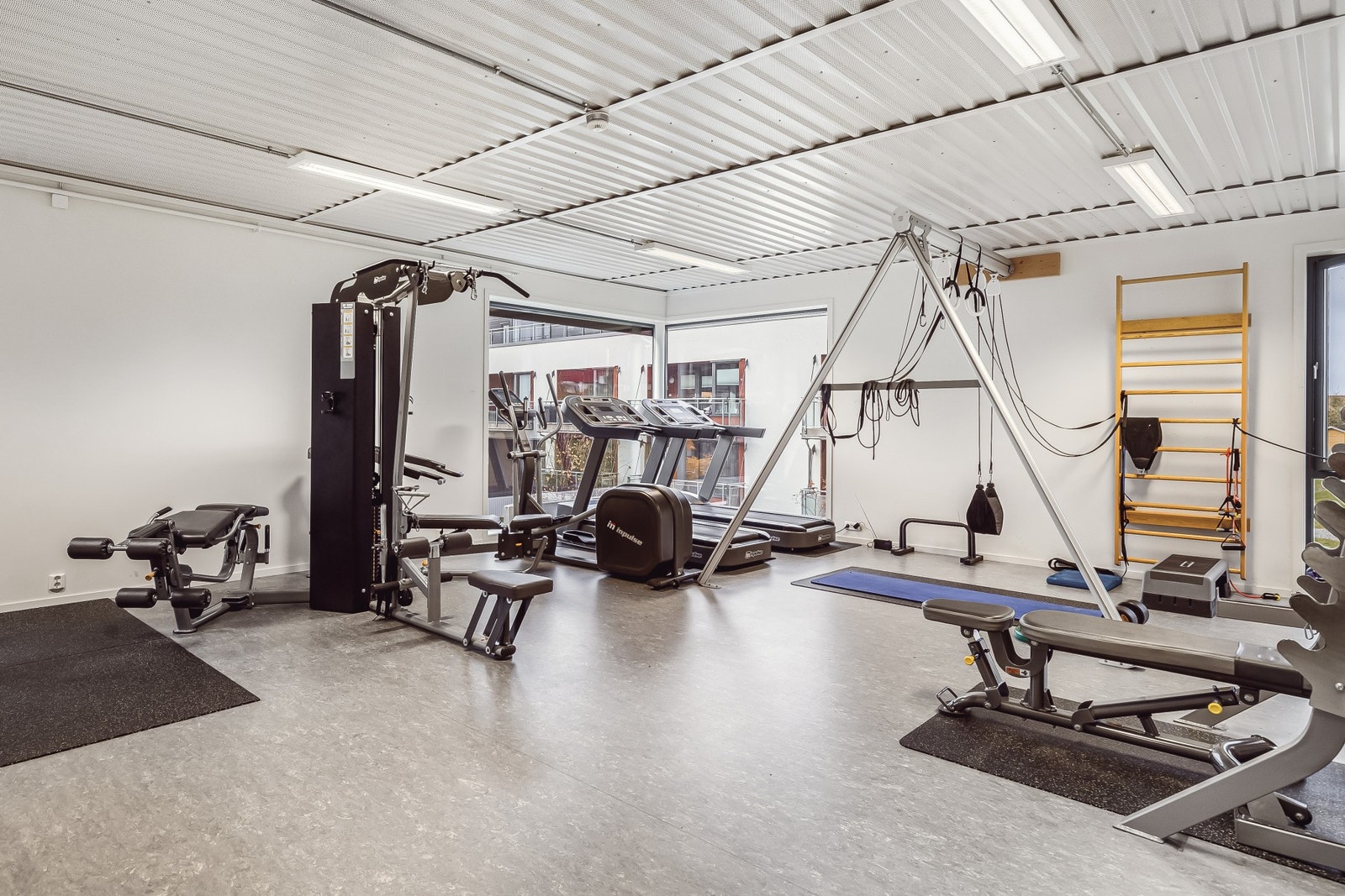 Her er det også et velutstyrt treningsrom og badstue... Galleribilde