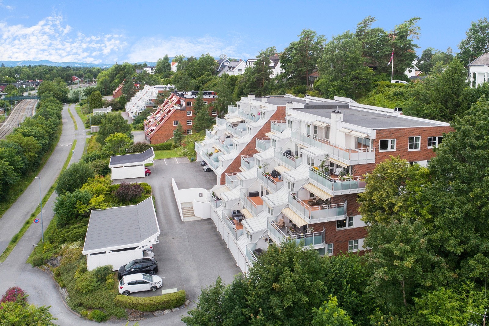 Jernbaneveien 121 - Usjenert beliggenhet og fin utsikt Galleribilde