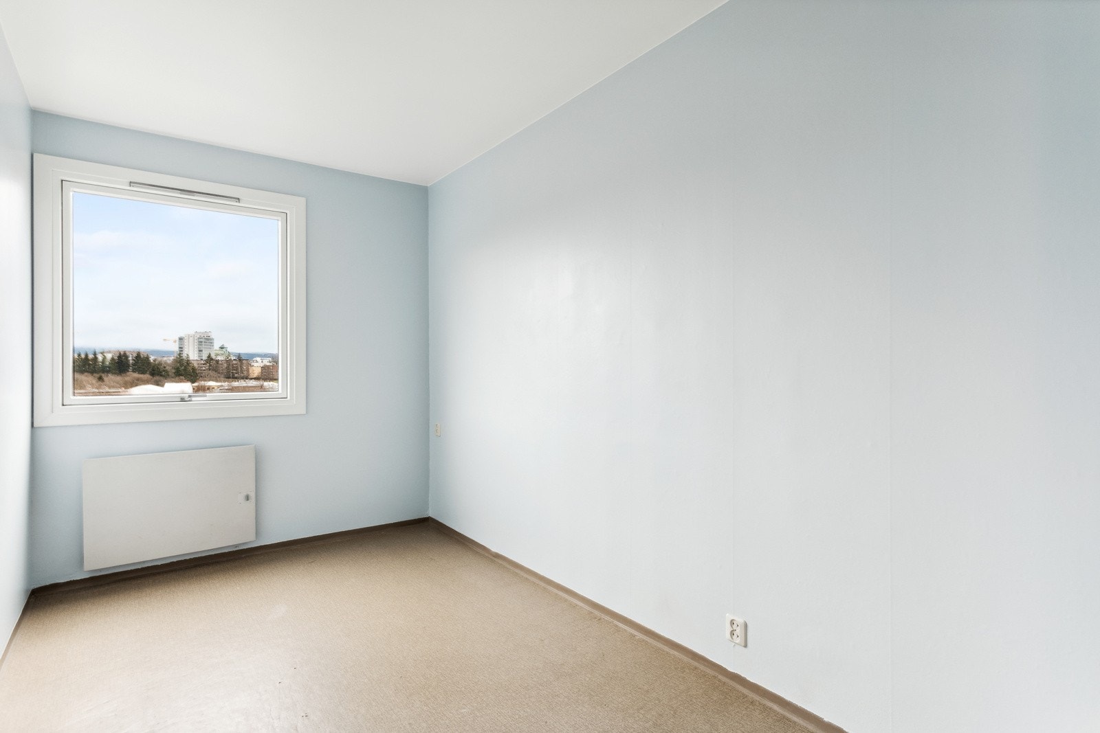 Soverommene har plass til seng og garderobe Galleribilde