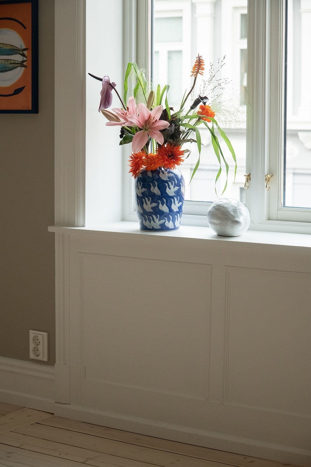 Brystpanel med originalt ornament i vindusnisjene. Galleribilde