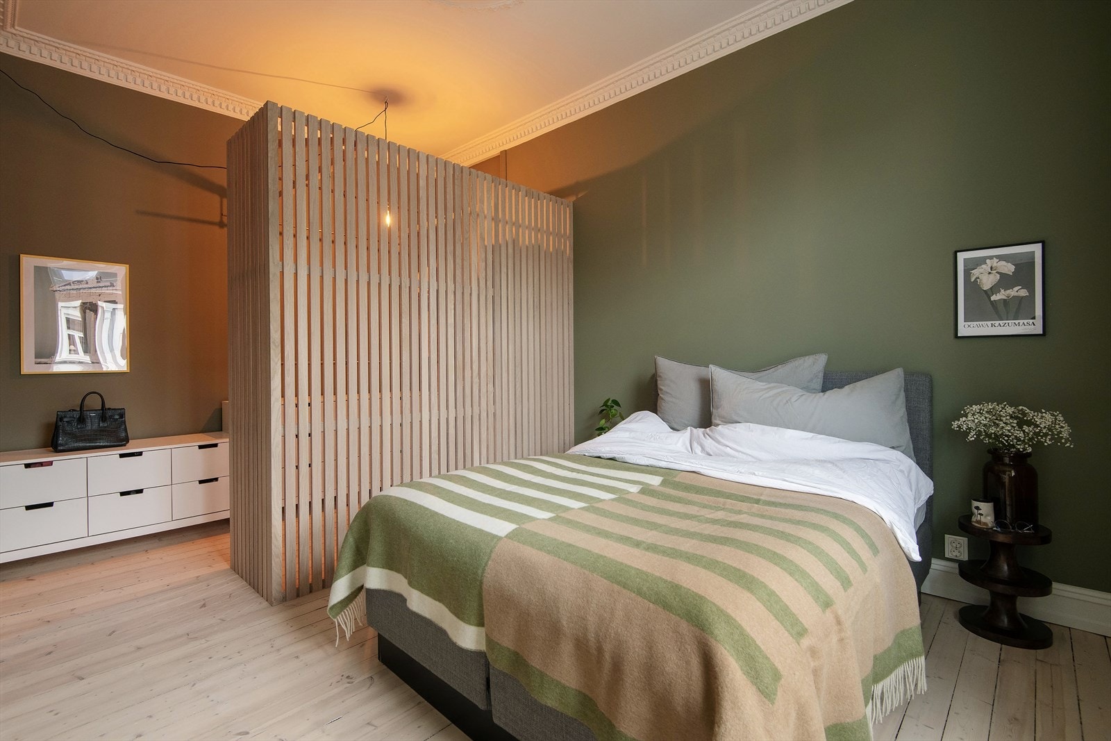 Stort og lekkert hovedværelse. Garderobe/walk-in i spiler. Galleribilde