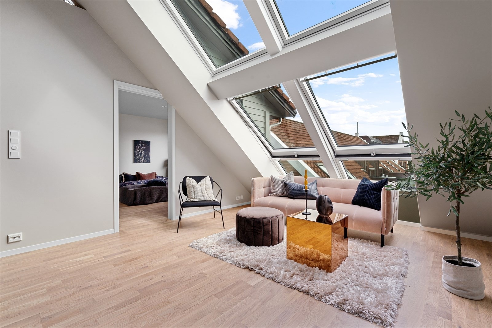 Flytt rett inn i en lekker og nyopppusset leilighet Galleribilde