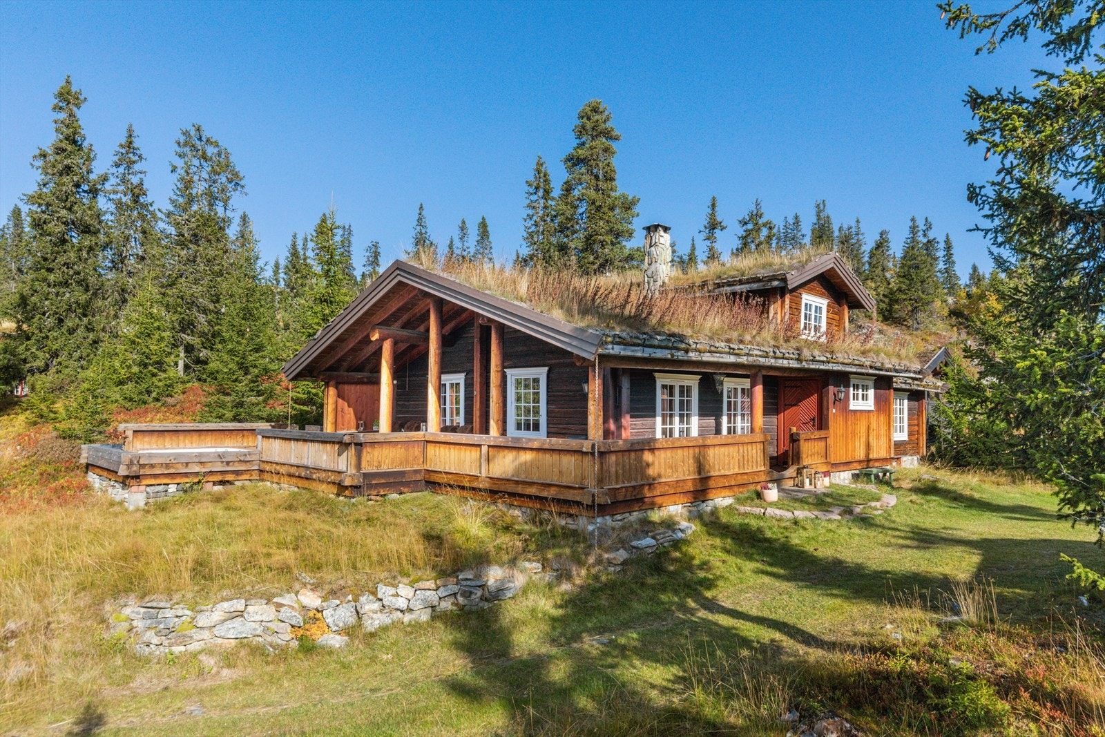 Nordvik Eiendomsmegling ønsker velkommen til Svebakken 2! Galleribilde