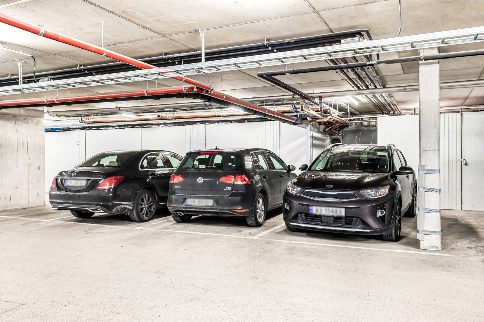 Det medfølger fast parkeringsplass i oppvarmet parkeringskjeller. Galleribilde
