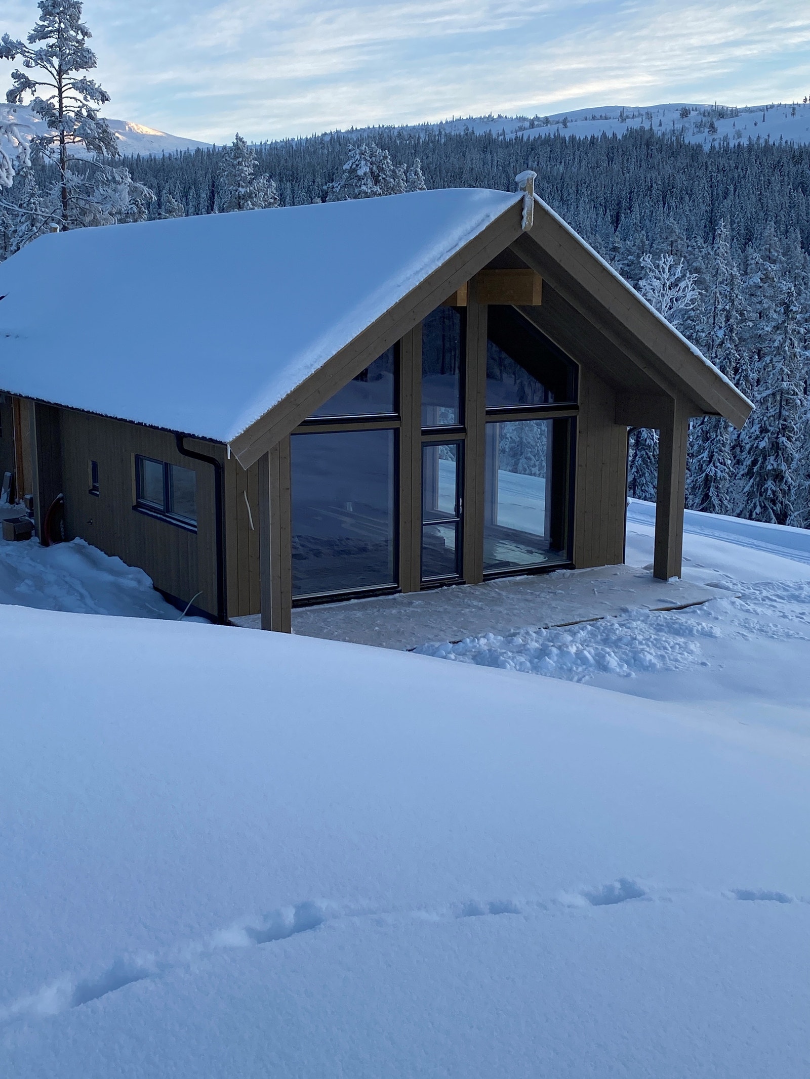 Bilde av tilsvarende hytte, illustrasjonbilde Galleribilde