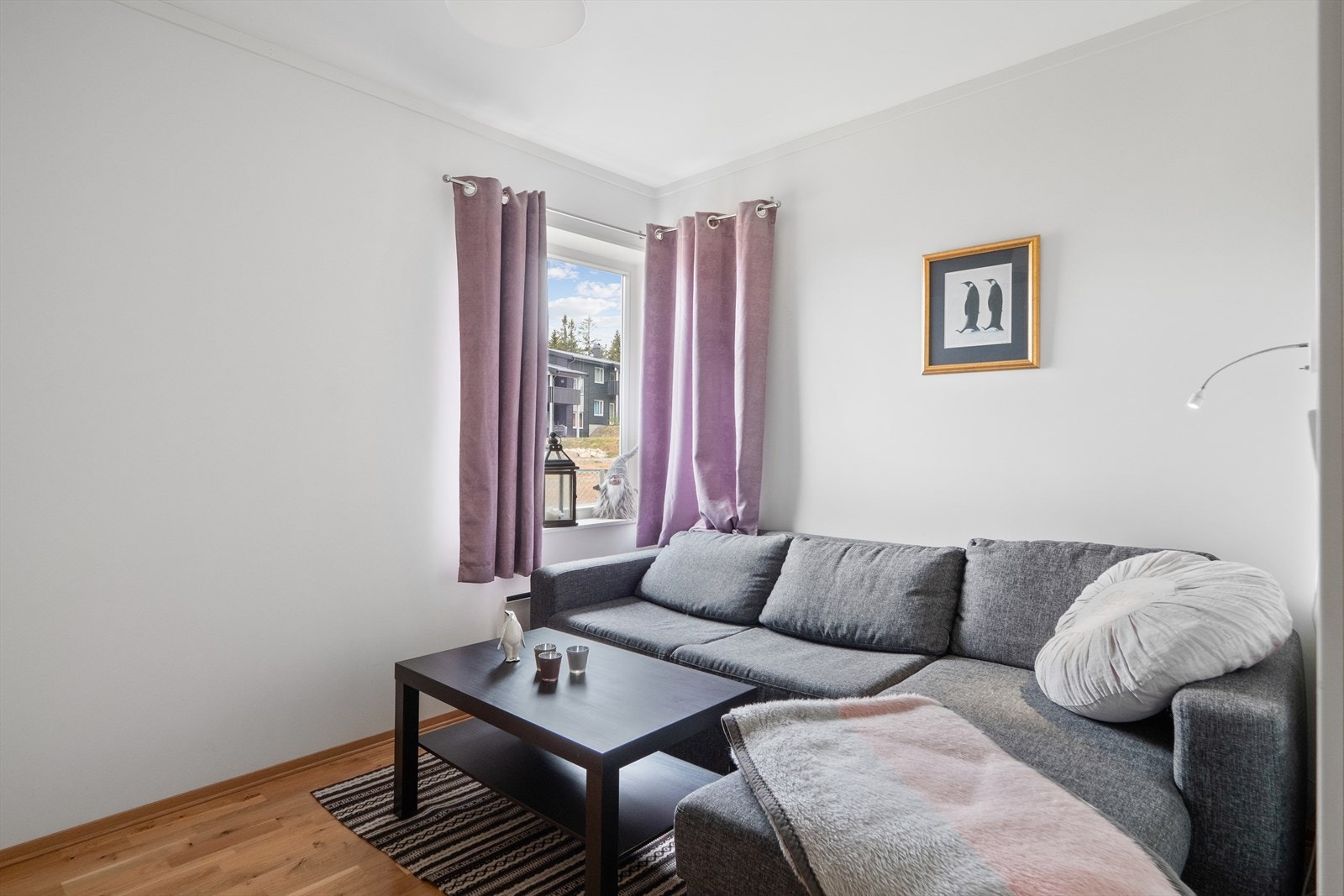 Soverom 3 kan også benyttes som ekstra stue/tvstue. Galleribilde