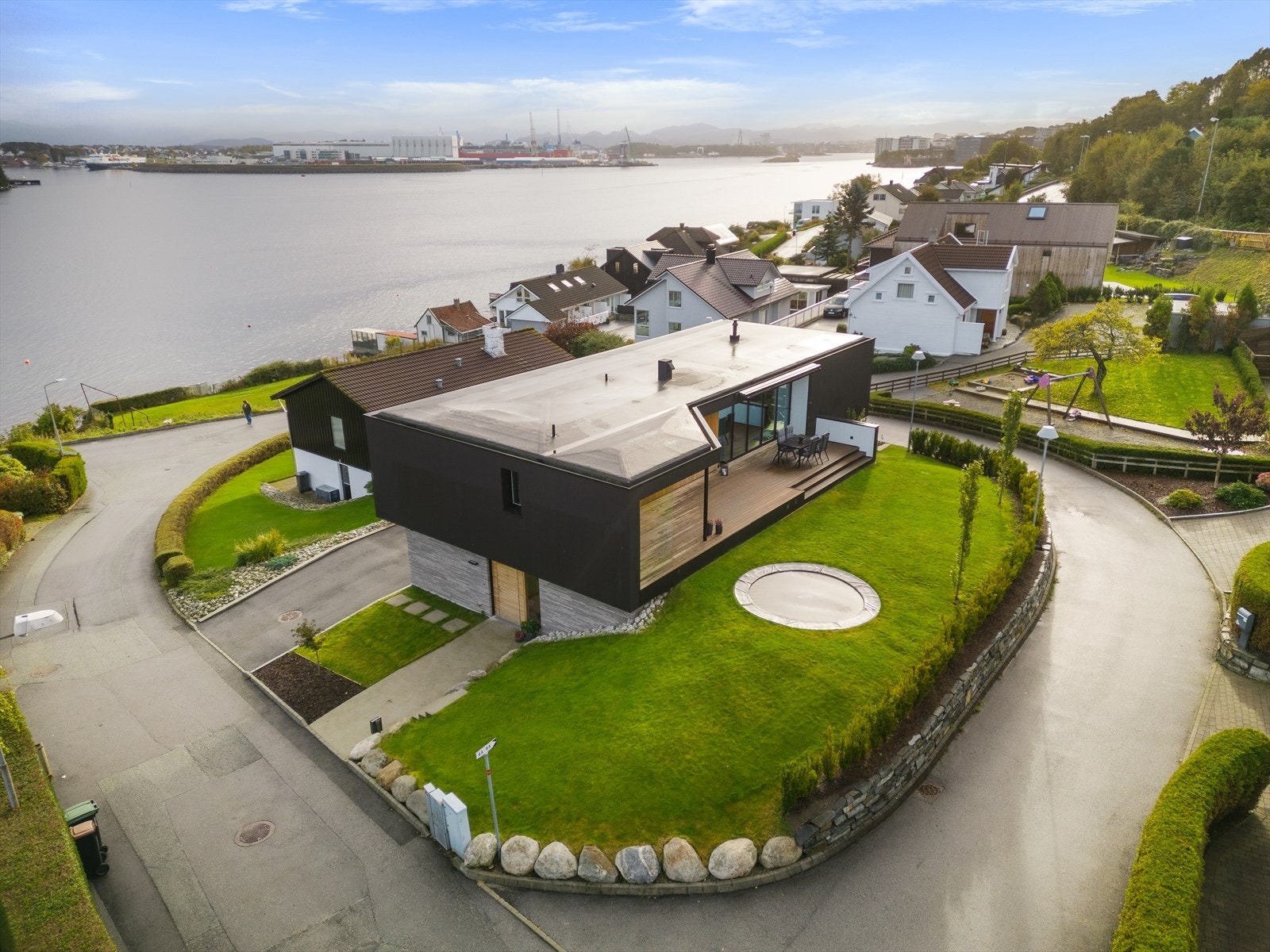 Beliggende i rolige og etablerte omgivelser Galleribilde